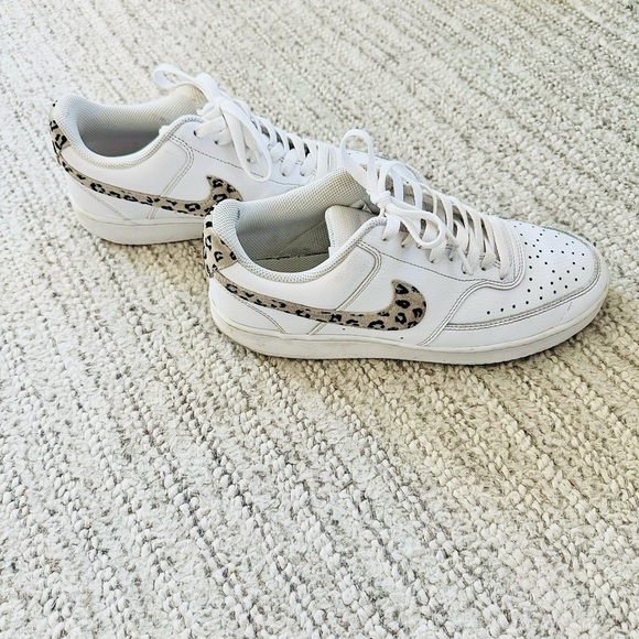 Women's Nike Court Vision Low Sneaker - White/Taupe Leopard Print - size US 10 - Picture 3 of 7